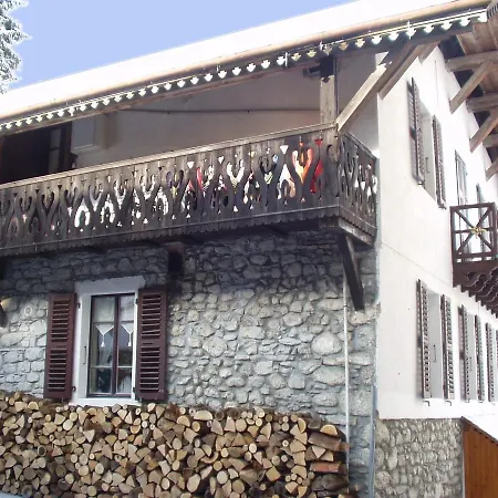 Chalet La Moussiere Bed & Breakfast *